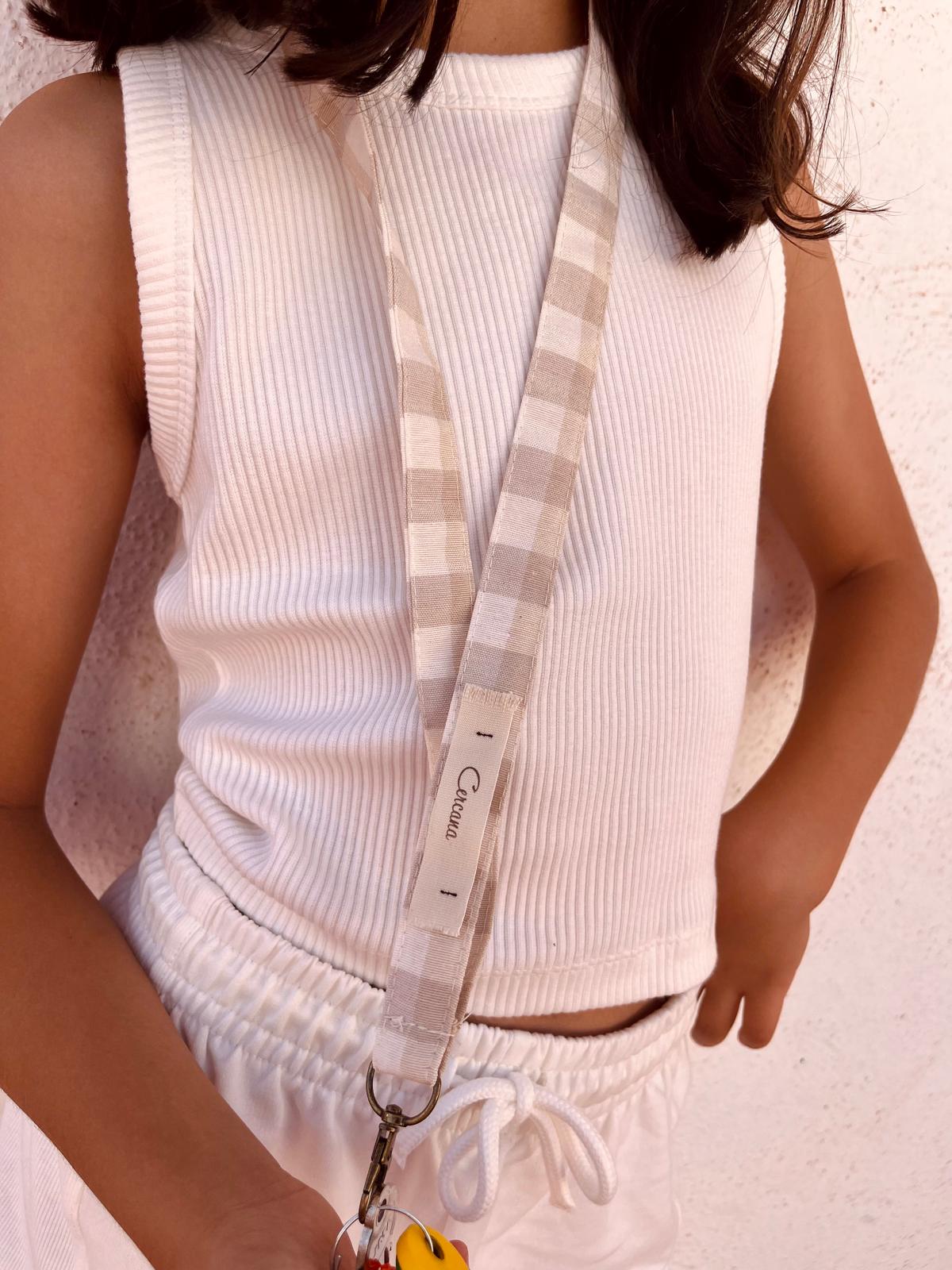 Lanyard de tela artesanal - Imagen 8